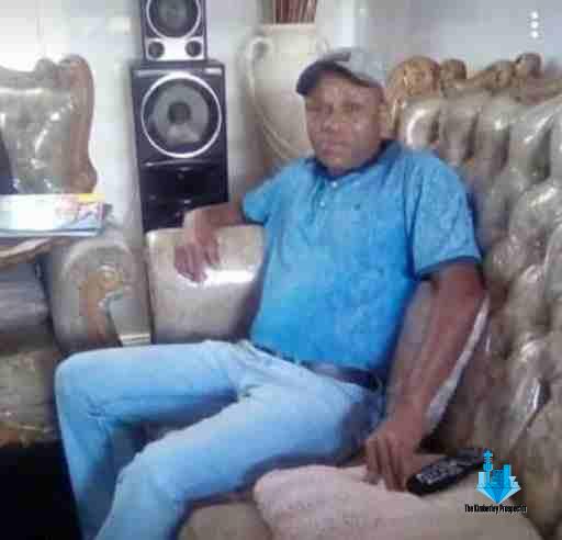 Valke soek man wat glo onwettig huise verkoop Valke soek man wat glo onwettig huise verkoop