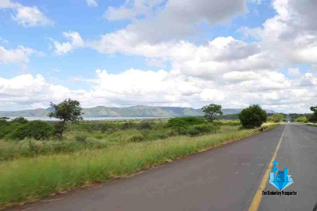 Drie onherkenbaar verbrand in ongeluk Drie onherkenbaar verbrand in ongeluk