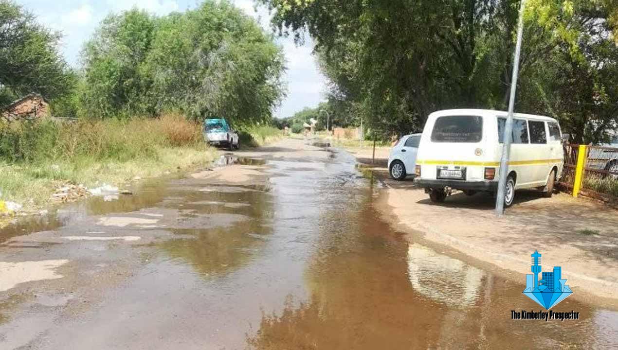 WATCH: Homestead streets flooding after various pipes burst WATCH: Homestead streets flooding after various pipes burst