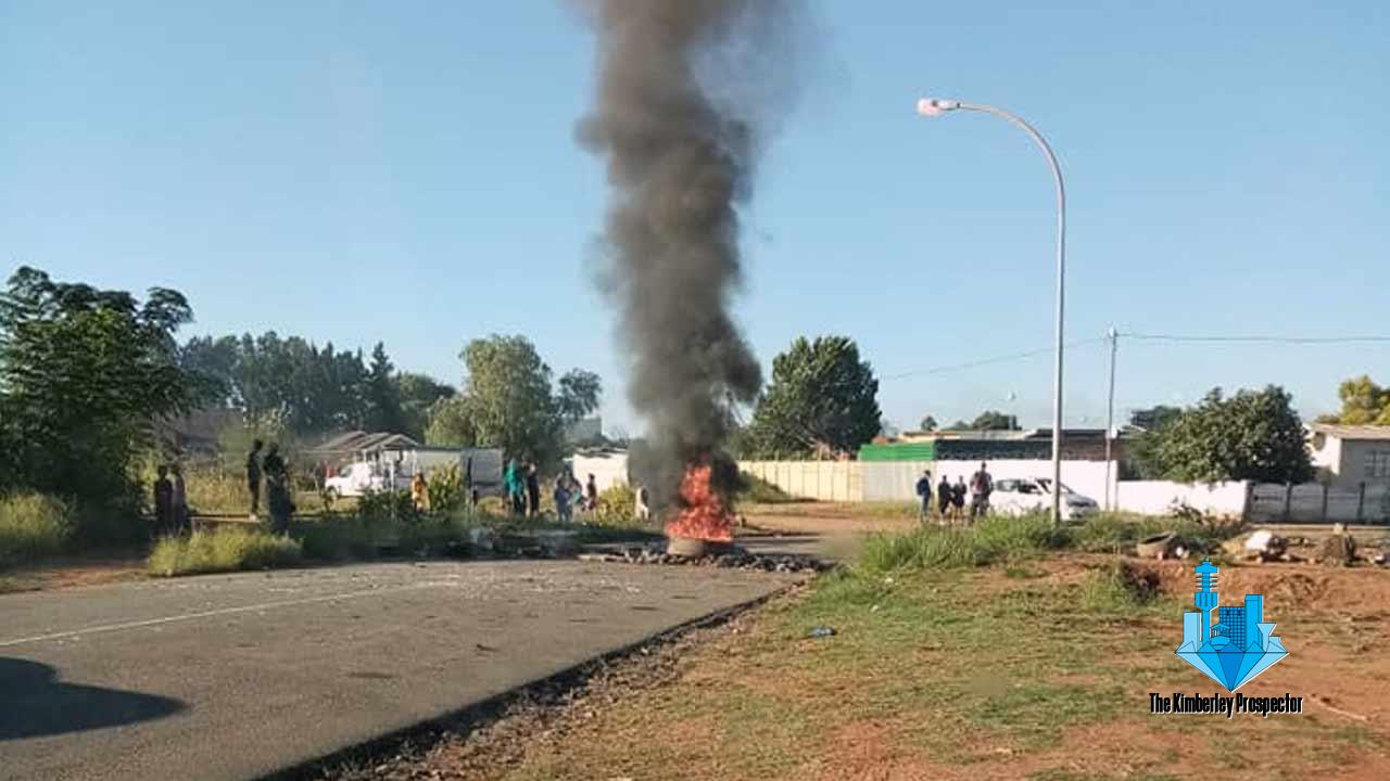 Unrest moves to Colville Unrest moves to Colville